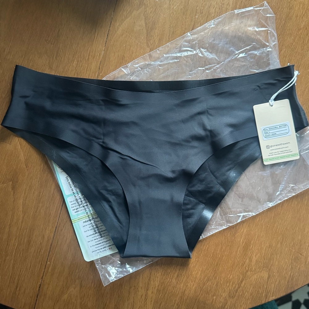 NWT NEW onewith swim Rockwell Bikini Bottoms - Size Large